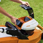 RMA 443 PV Аккумуляторная газонокосилка STIHL