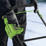 Снегоуборщик Greenworks GD40STX2K5 40V  2603407UG (51 см) бесщёточный аккумуляторный с 5 Ач аккумулятором и зарядным устройством