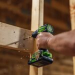 Дрель-шуруповерт ударная Greenworks HD560 24V HD560CUC (30/60 Нм) бесщеточная аккумуляторная с двумя 2 Ач аккумуляторами и зарядным устройством